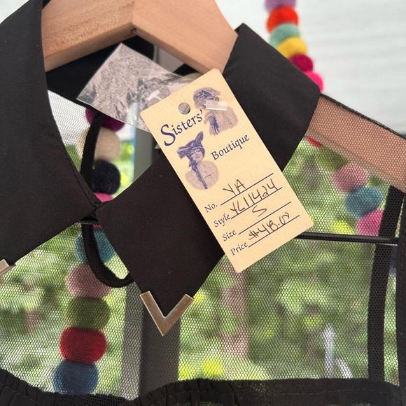 NWT Ya Los Angeles Black Sheer Button Down Satin Collar Top Size S - Picture 5 of 14